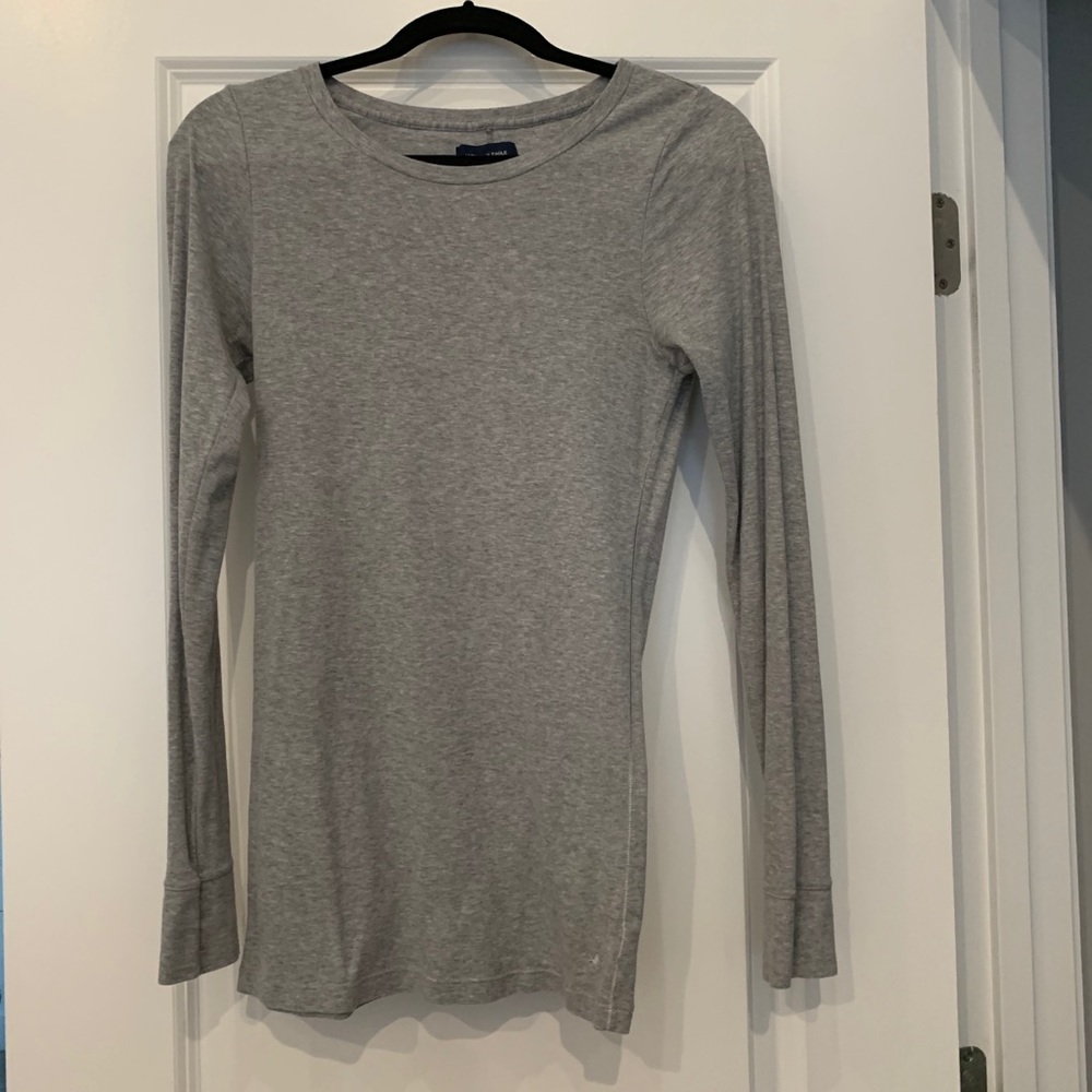 AMERICAN EAGLE grey long sleeve size LG